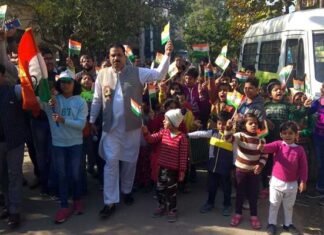 जन कल्याण समिति बीटा-2 ने धूमधाम से मनाया 70वां गणतंत्र दिवस
