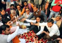 लिखित आश्वासन पर करप्शन फ्री इंडिया संगठन का आमरण अनशन समाप्त corruption-free-India