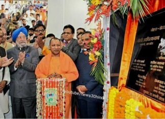 सीएम योगी ने नोएडा-ग्रेनो क्षेत्र की 12 परियोजनाओं का किया लोकार्पण व शिलान्यास 12 project inaugurated by cm yogi
