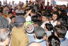 एक्वा लाइन मेट्रो के उद्घाटन पर ग्रेनो के डिपो स्टेशन पर अव्यवस्था का आलम metro-innauguration