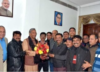 उत्तरांचल प्रेस क्लब के नव निर्वाचित सदस्यों ने मुख्यमंत्री से शिष्टाचार भेंट की uttranchal-press-club-cm
