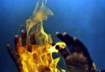 ग्रेटर नोएडा में ऑटो चालक की संदिग्ध परिस्थितियों में जलकर मौत Auto driver dies in fire