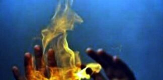 ग्रेटर नोएडा में ऑटो चालक की संदिग्ध परिस्थितियों में जलकर मौत Auto driver dies in fire
