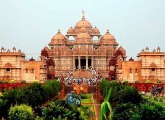दिल्ली अक्षरधाम के पास फायरिंग akshardham-temple