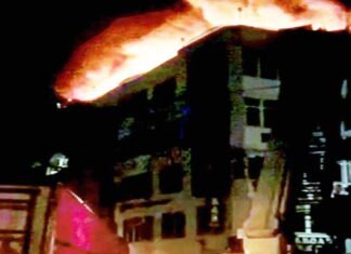 दिल्ली के एक होटल में भीषण आग: 17 की मौत, 35 घायल arpit-palace-hotel
