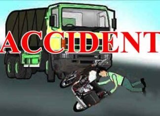 ट्रक ने बाइक को मारी टक्कर, दो युवकों की मौत