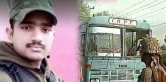 पुलवामा अटैक: एक मैसेज से बच गई सैनिक की जान, CRPF की उसी बस में सवार था ये जवान crpf-thaka-belkar