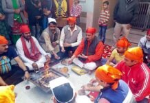 शहीदों की आत्मा की शांति के लिए बीटा-2 मंदिर में हवन hawan