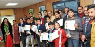 बिना संसाधन के भी बेहतर प्रदर्शन कर रहे हैं उत्तराखंड के आइस स्केटिंग खिलाड़ी ice-skating
