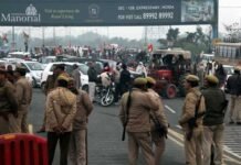 किसानों का डीएनडी पर धरना जारी, PM आवास, जंतर-मंतर जाने पर हैं अड़े kisaan-dharna-dnd-flyover