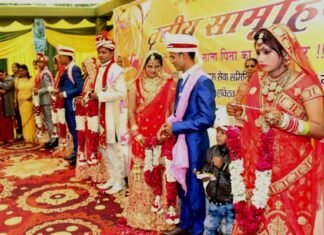 सामूहिक विवाह समारोह में सात जोड़ों ने लिए सात फेरे mass marriage ceremony