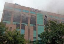 नोएडा के मेट्रो अस्पताल में लगी भीषण आग metro-hospital-fire