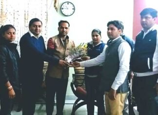 32वीं रैंक हासिल कर नोएडा की निधि शर्मा बनीं पीसीएस अधिकारी, लगा बधाईयों का तांता nidhi-sharma-up-pcs