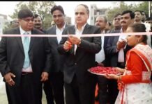 नोएडा स्टेडियम में आज से शुरू हो गया तीन दिवसीय फ्लावर शो noida-flower-show