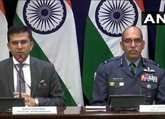 पाक ने हमारे सैन्य ठिकाने को निशाना बनाने की कोशिश की, हमारा एक पायलट लापता: विदेश मंत्रालय pilot-missing