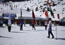 औली में स्कीइंग और स्नो बोर्डिंग प्रतियोगिता का शानदार आगाज