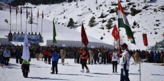 औली में स्कीइंग और स्नो बोर्डिंग प्रतियोगिता का शानदार आगाज