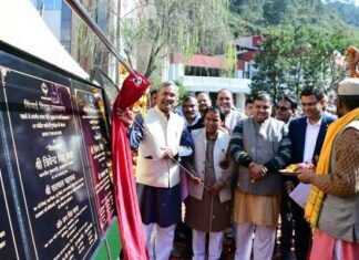 मुख्यमंत्री ने श्रीनगर में 50 करोड़ की योजनाओं का किया लोकार्पण एवं शिलान्यास CM inaugurates 50 crore schemes in Srinagar