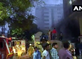 AIIMS ट्रॉमा सेंटर के ऑपरेशन थिएटर में लगी आग, फायर ब्रिगेड की गाड़ियां मौके पर aiims-Trauma-fire