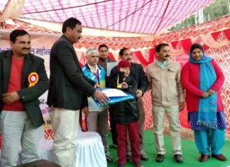 प्राथमिक विद्यालय देवलगढ के छात्र अनुज भण्डारी का राजीव नवोदय विद्यालय में चयन anuj-bhandari