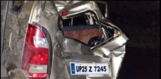 जश्न मनाने लैंसडौन गए दोस्तों की कार खाई में गिरी, दो की मौत, तीन घायल car-accident-near-kotdwar