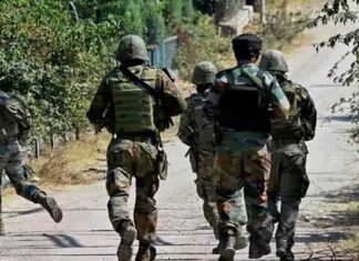 जम्मू-कश्मीर में आतंकियों के साथ मुठभेड़ में फिर हुए 5 जवान शहीद crpf