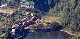 समय-समय पर रंग बदलती रहस्मयी खुर्पाताल झील के बारे में जानें khurpatal-lake