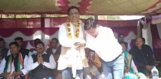 कल्जीखाल ब्लॉक में भाजपाइयों ने थामा कांग्रेस का दामन manish-khanduri-congress
