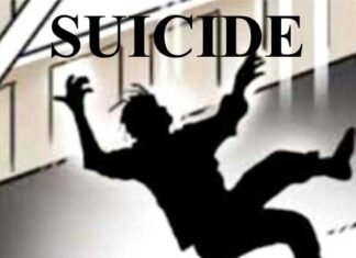 शराब के नशे में युवक ने 16वीं मंजिल से कूदकर दी जान suicide jumped from 16th floor