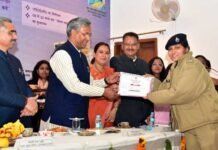 समाज के सर्वागीण विकास के लिए महिलाओं का सशक्त होना जरूरी है-सीएम त्रिवेन्द्र women's-day-uttarakhand