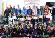 कल्जीखाल में ब्लॉक स्तरीय योग ओलंपियाड में बच्चों ने दिखाई प्रतिभा yog-Olympiad