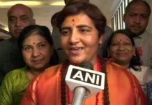 साध्वी प्रज्ञा ठाकुर बीजेपी में शामिल, दिग्विजय सिंह के खिलाफ भोपाल से लड़ेंगी चुनाव Sadhvi-Pragya-Thakur