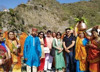 बेतालघाट के रहस्यमयी “नकुवा बूबू” मंदिर में पहुंची “नई पहल नई सोच” की टीम betal-ghati-nakua-bubu