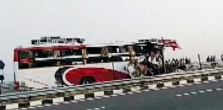 आगरा-लखनऊ एक्सप्रेसवे पर भीषण सड़क दुर्घटना, 7 की मौत, 34 घायल bus-accident-agra-expressway