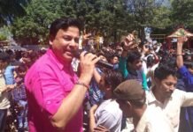 डांडा नागराजा मेले में उमड़ी भारी भीड़, मुकेश कठैत एवं मनीष लखेड़ा के भजनों पर झूमे श्रद्धालु danda-nageraja-mela