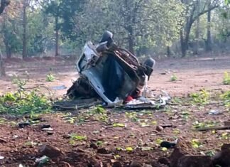दंतेवाड़ा में बीजेपी के काफिले पर बड़ा हमला, MLA की मौत, 3 जवान शहीद dantewada-attack