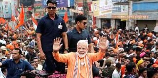 प्रधानमंत्री मोदी के पास कुल कितनी संपत्ति है? देखें उनके द्वारा दिए हलफनामा में pm-modi-in-varanasi
