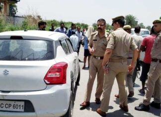 पुलिसकर्मी बताकर बदमाशों ने कम्पनी के कैशियर से 65 लाख रूपये लूटे cash-looted