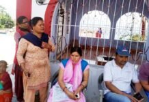 शराब पीकर महिला से गाली-गलौज करने के आरोपी को गांव की पंचायत ने दी अनोखी सजा ghandiyal