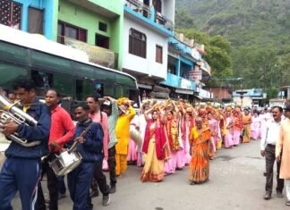 कलश यात्रा के साथ शुरू हुई सतपुली के राधाकृष्ण मंदिर प्रांगण में भागवत कथा kalash-yatra-satpuli