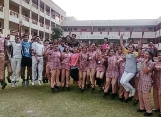 CISCE Results: सेंट जोसेफ स्कूल ग्रेनो की श्रेया सिंह रही 12वीं में स्कूल टॉपर st-josephs-school-result