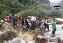 कुल्लू में दर्दनाक हादसा: 500 मीटर गहरी खाई में गिरी बस, 20 की मौत 30 घायल bus-accident-kullu