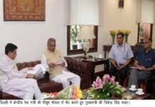 टनकपुर-बागेश्वर रेल लाईन स्वीकृत वर्ष 2019-20 में करने का मुख्यमंत्री ने किया अनुरोध cm-trivendra-with-piyush-goyal