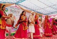 बग्वाली पोखर स्थित डोटलगांव में आयोजित भव्य ‘सांस्कृतिक महोत्सव 2019’ में दिखी झोड़ा चांचरी, झुमैला लोक नृत्यों की झलक dotal-gaon