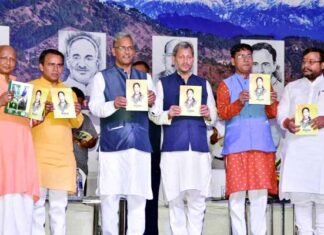 पांचवीं तक के पाठ्यक्रम में गढ़वाली पुस्तकें धगुली, हंसुळि,….हुई शामिल garhwali-books