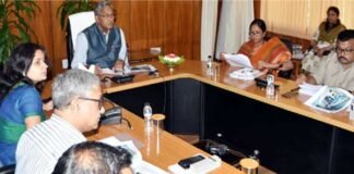 प्रदेश में स्वरोजगार को बढाने के लिए स्थानीय उत्पादों को बढ़ावा दिया जाय: सीएम त्रिवेन्द्र led-light-training-program