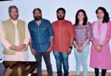 शूटिंग के लिए उत्तराखंड पहुंचे मलयालम फिल्म निर्माता ने मुख्यमंत्री से मिलकर गढ़वाली में फिल्म बनाने की इच्छा जताई malyalam film director with cm uttarakhand