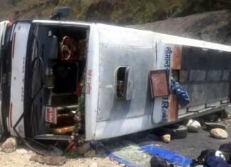 एनसीसी कैडेट्स को लेकर जा रही बस श्रीनगर के पास पलटी, 23 बच्चे घायल ncc-cadet-bus-accident