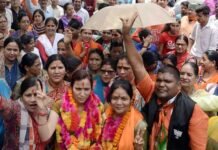 श्रीनगर नगर पालिका चुनाव: अध्यक्ष पद पर भाजपा, कांग्रेस सहित 6 ने किया नामकंन sarojni-rawat-bjp-candidate