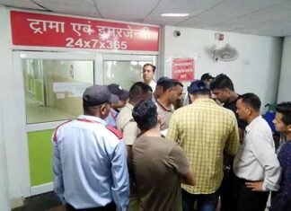 अनियंत्रित कार ने स्काउट गाइड के 15 बच्चों को मारी टक्कर, एम्स ऋषिकेश में भर्ती scout guide-n-raiwala-rishikesh